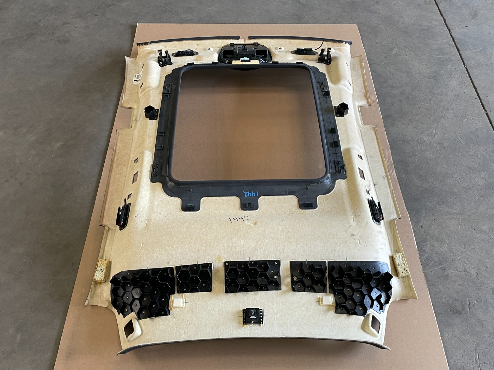 2017 2018 Maserati Levante Overhead Roof Headliner Panel W/Sunroof 1442 OEM