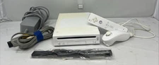 Nintendo Wii RVL-001 White Console w/Controller, Nunchuck, & Powercords - USED