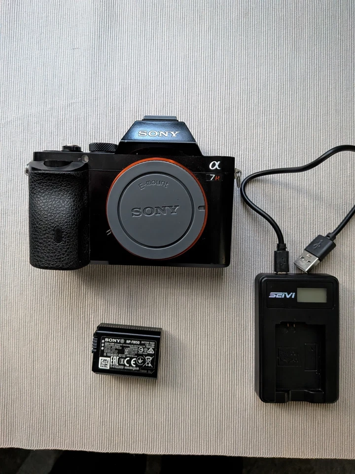 Sony Alpha 7R, photo 1 of 5