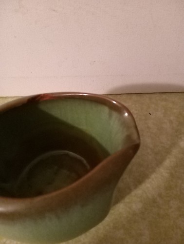 Frankoma Pottery Prairie Green Plainsman Creamer 5A 6” X 3.5” X 3.5” MCM chipped - Picture 8 of 10