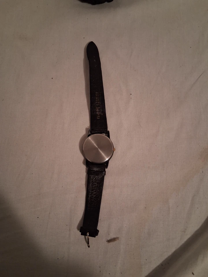 Black & Gold tone Futura Watch, Leather Band  Buckle Bad  Needs Battery  - Image 4 of 4