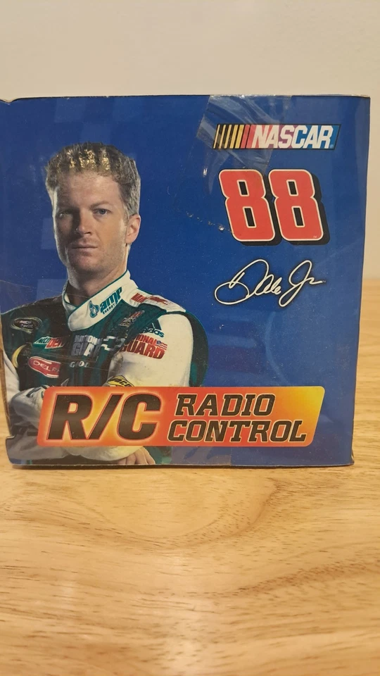 Dale Earnhardt Jr #88 无线电控制赛车 — 第 3/4 张图片