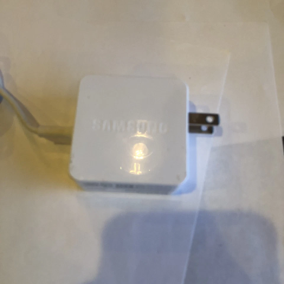 Samsung Hub SmartThings WiFi ET-WV525 Mesh Wifi Router & Power Adapter @B - Image 4 of 4