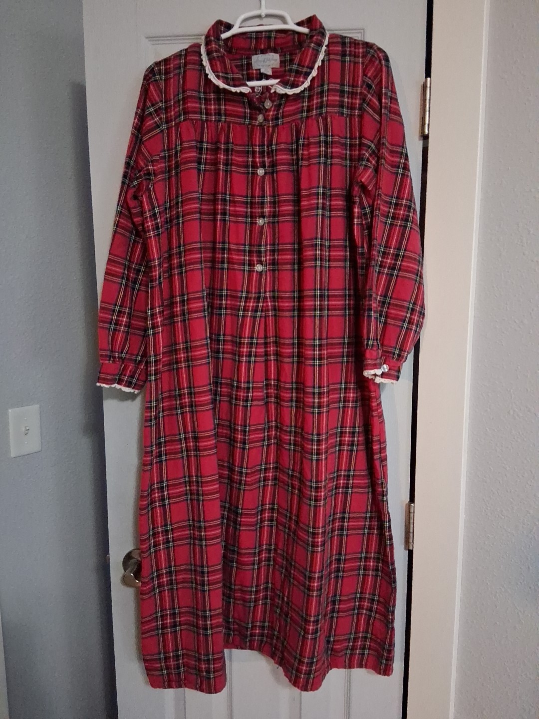 Lanz of Salzburg Nightgown Women Medium Red Plaid Tartan Flannel Lace Trim Long