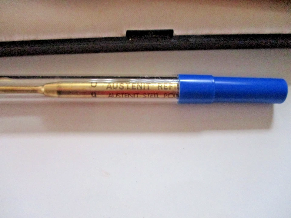 VINTAGE EPOCA BALLOGRAF BALLPOINT PEN IN WOOD AND ROLLED GOLD MADE IN SWEDEN - image 4 of 4