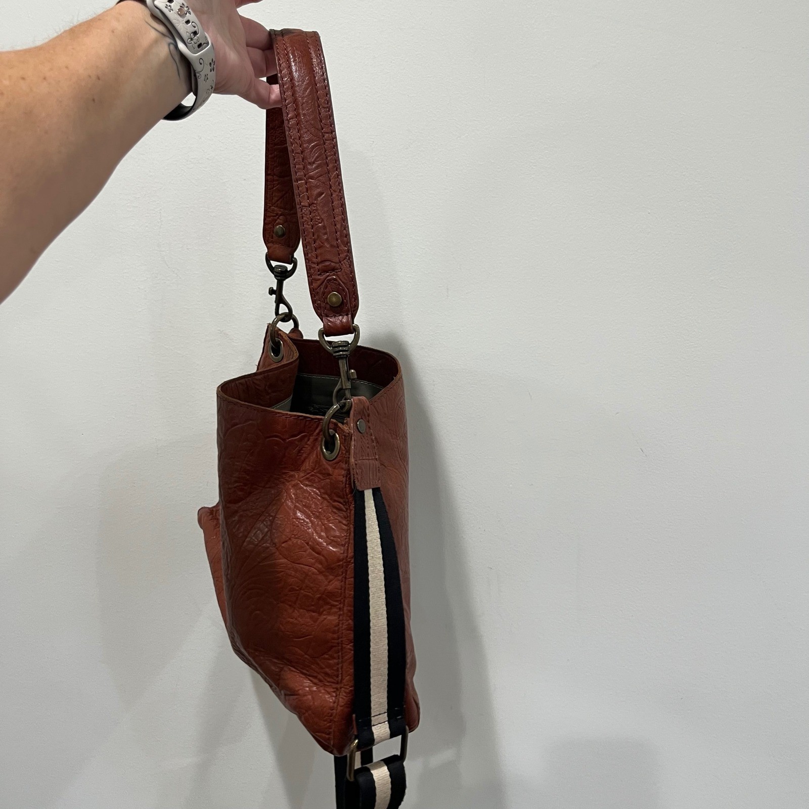 American Leather Co Embossed Floral Handbag Shoulder Bag Brandy Brown Indie