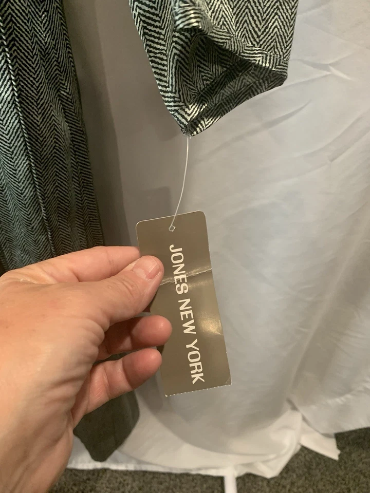 NUEVO CON ETIQUETAS Jones New York Mediano Para Mujer Verde Negro Patrón Zig Zag Con Bata Cinturón Foto 2 de 4