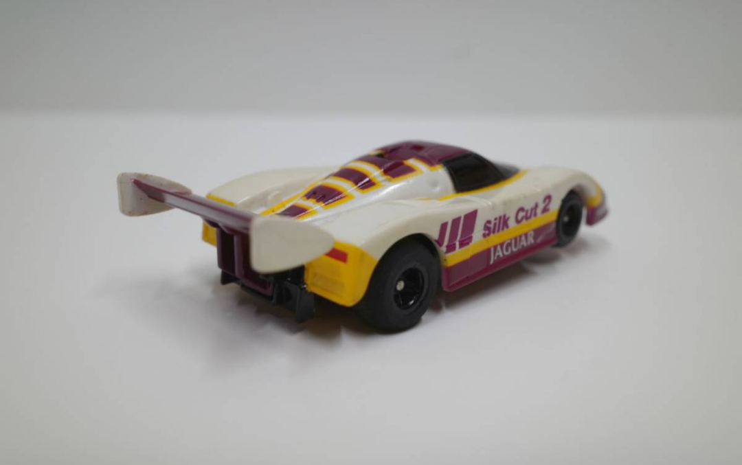 トミー AFX　トヨタ ミノルタトムスと シルクカットジャガーボディセット TOMY AFX Slot Car P-008 AFX Power Magna Silk Cut Jaguar XJR