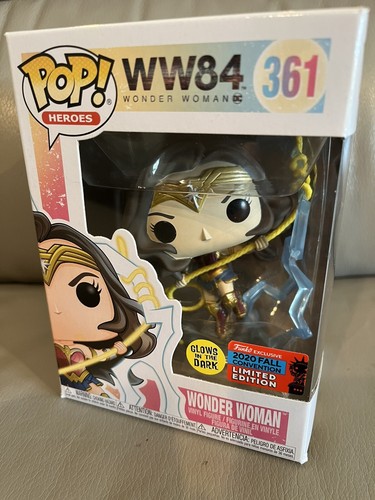 Wonder Woman (Glow in the Dark) [Fall 