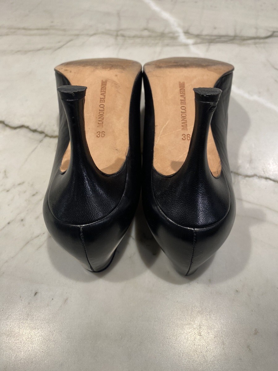 靴 MANOLO BLAHNIK 36 Manolo Blahnik Sz 36 Classic Black Leather Pointed Toe Pumps