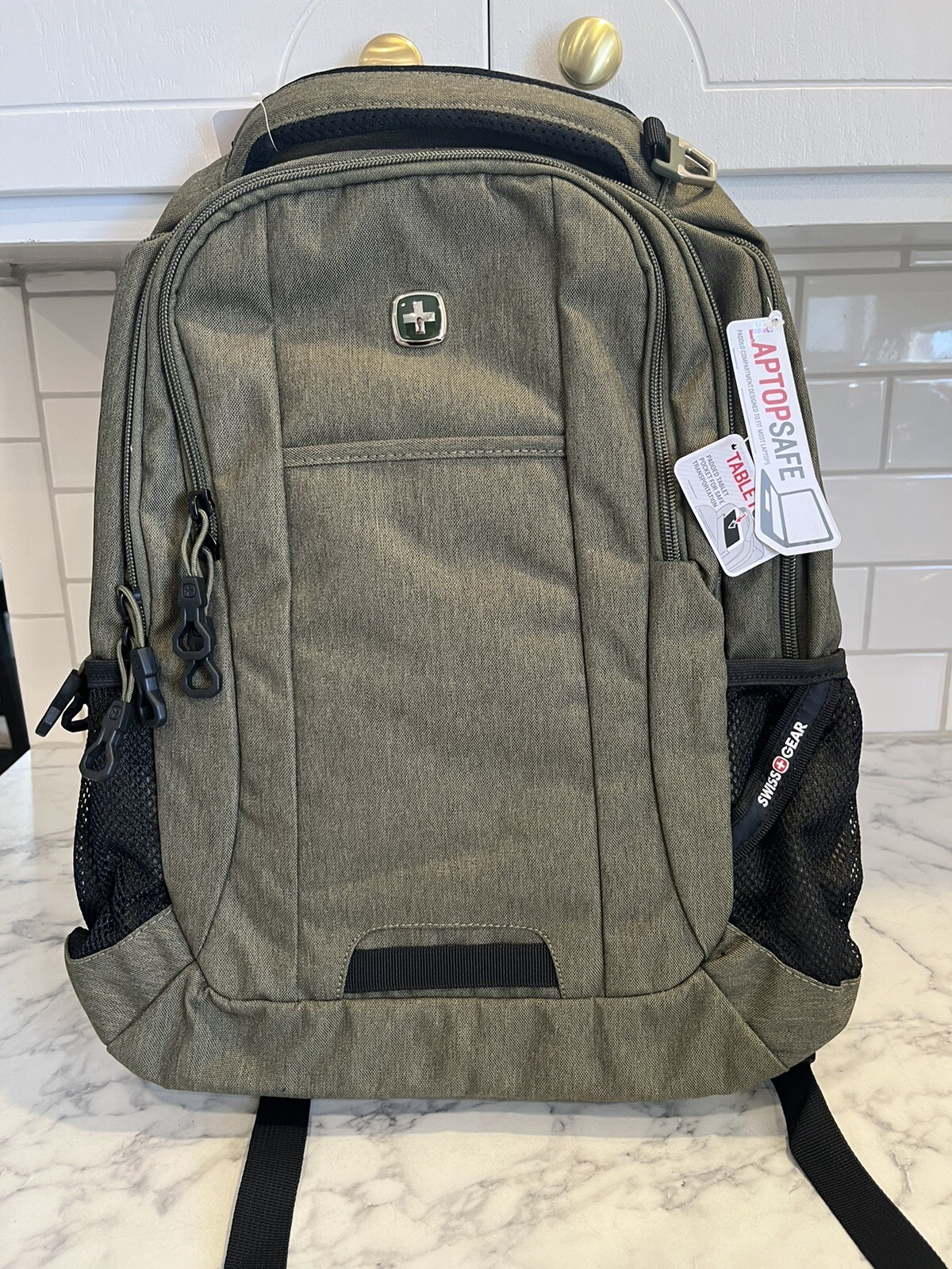 SwissGear Cecil 5505 Laptop Storage Backpack 18" Olive Green Large