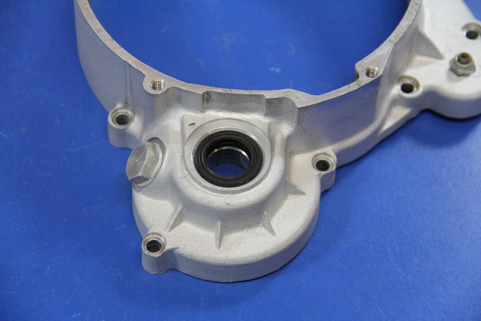  Estuche de bomba de agua TM Racing 250MX TM250 2001 cubierta de embrague interior carcasa bomba de agua Foto 4 de 4