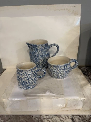 Vntg Gerald E. Henn Roseville Pottery Set Blue Spongeware Coffee Mugs & Pitcher