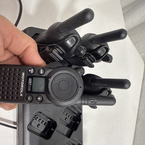 Motorola DLR1020 / CLS 1110 Radio & Charger & Headset Read All Description - Afbeelding 12 van 16
