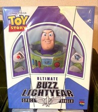 Medicom Toy Toy Story Ultimate Buzz Lightyear Premium Collectible Action Figure