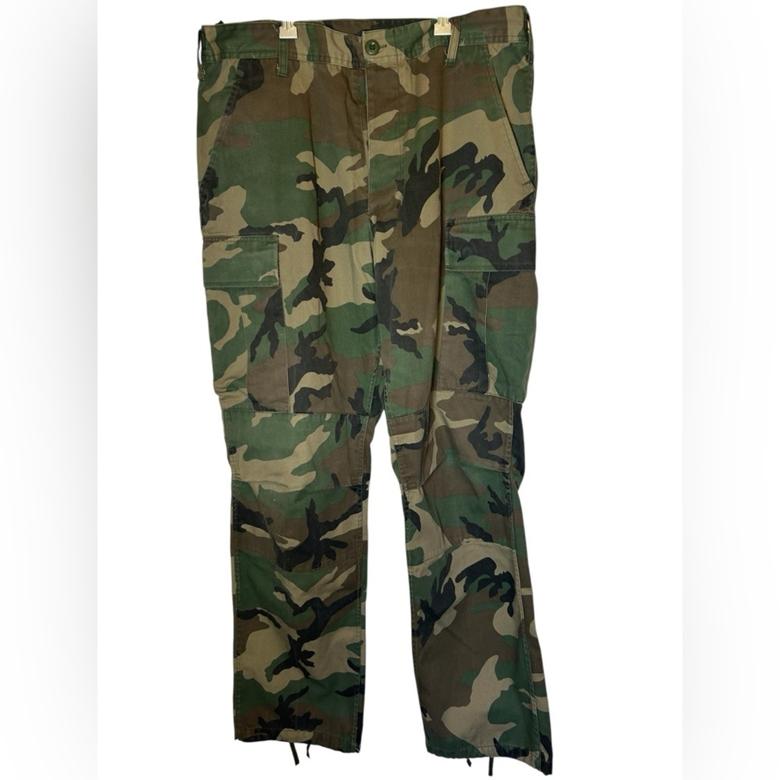 Men's Camouflage Cargo Pants - Waist 31-35, Durable & Stylish