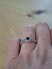 18ct white gold sapphire and diamond ring size N