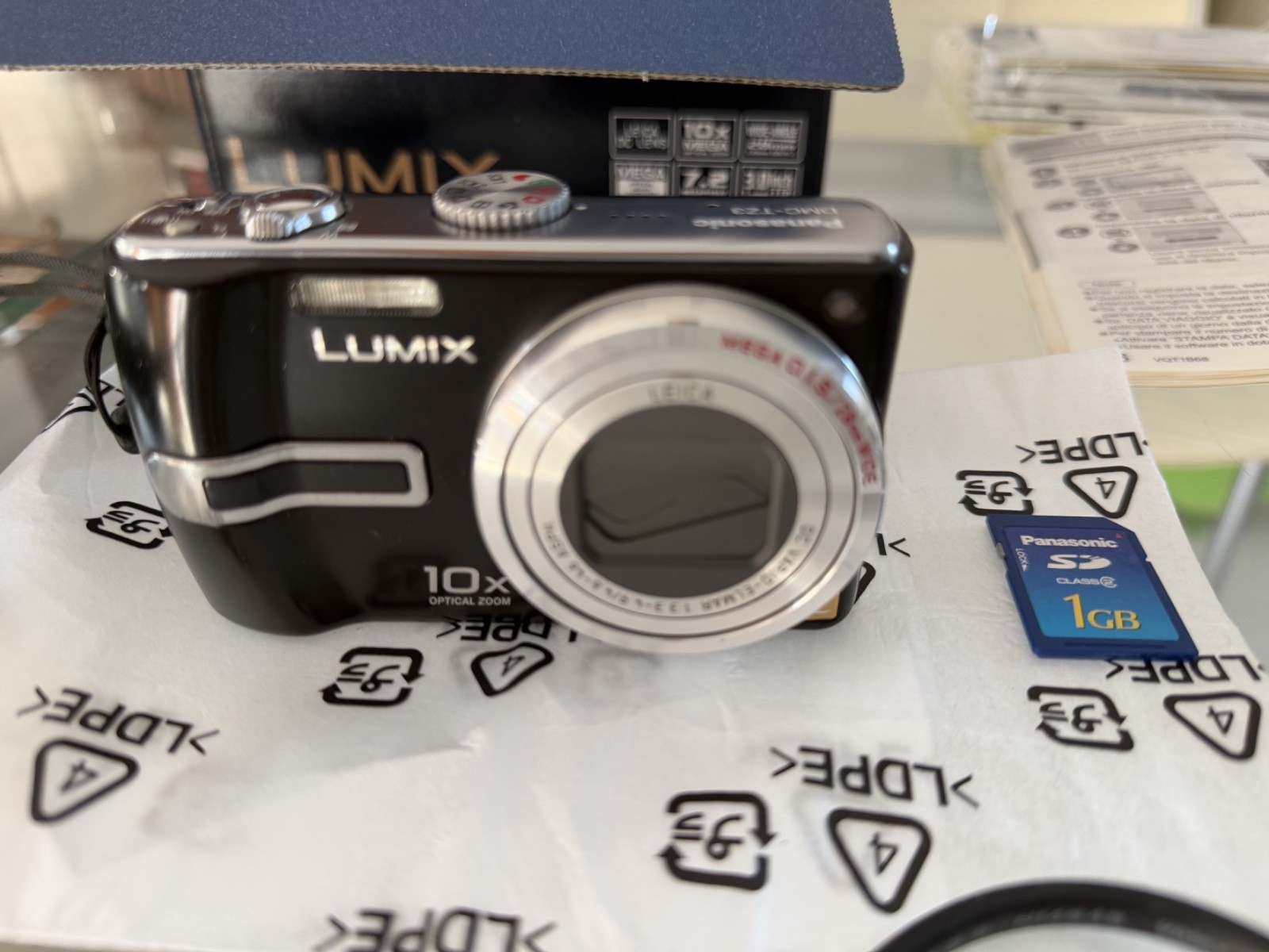 Panasonic Lumix DMC-TZ3 obiettivo Leica10x confezione originale accessori SD 1GB