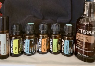 Lot of 6 doTERRA Essential Oils & 1 BRAND NEW unopened Fractionated Coconut Oil