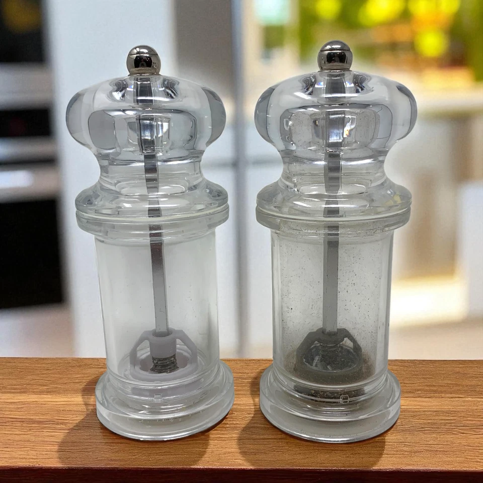 Juego de molinillo de sal y pimienta Cole and Mason England acrílico transparente Lucite Foto 3 de 4