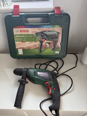 Bosch Universal IMPACT 700 230V kabelgebundener Elektro-Bohrhammer, kaum benutzt