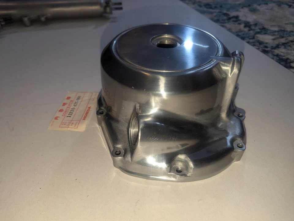 Tampa de embreagem do motor direita 11330-426-000 11330-426-315 fabricante de equipamento original 79-82 Honda CB650 - Imagem 3 de 4