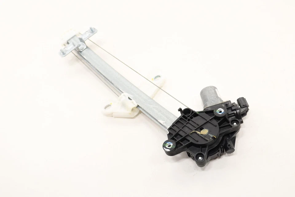 Honda Accord 2018-2022 regulador de ventana de puerta trasera izquierda con motor OEM Foto 3 de 4