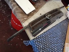 90510961 Grill  OPEL ASTRA (T92) 1.4 (44Kw) SW 5p/b/1389cc