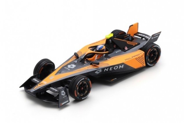 Voiture miniature Spark McLaren Formula E Jake Hughes 2024 échelle 1/43