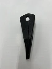 Pengo GENUINE OEM Bucket Tooth 230-T Part # 87407887 For New Holland