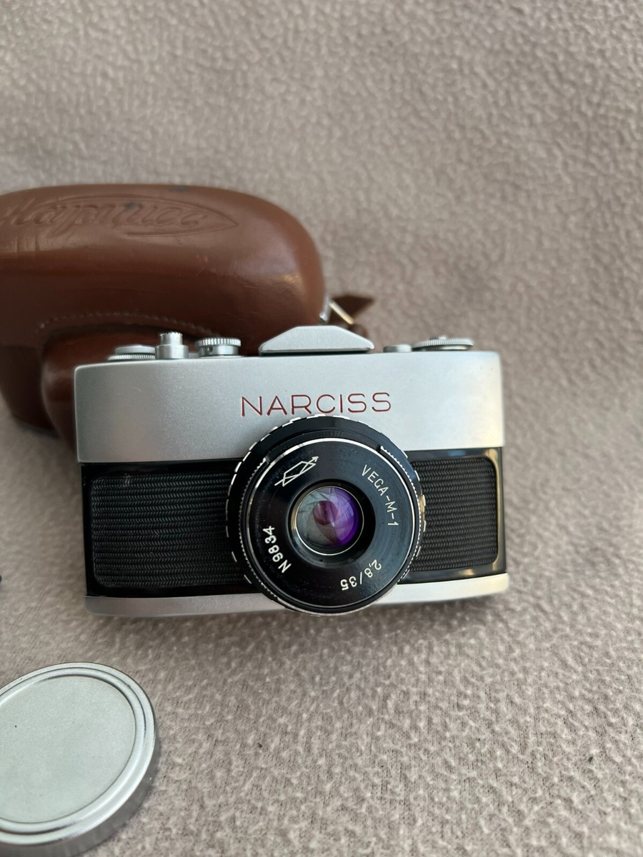 Soviet KMZ Narciss 16mm Miniature Compact camera with Vega M