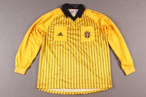 camisa de arbitro adidas