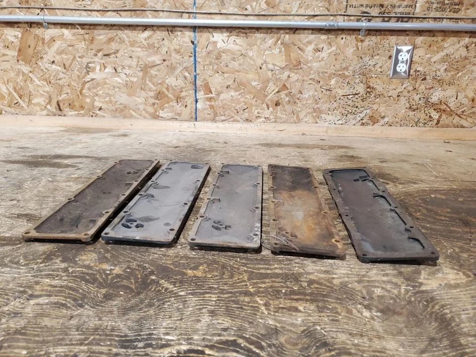 Cubierta de válvula de motor Ford modelo A se vende individualmente Foto 3 de 4