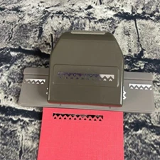 Stampin' Up! PINKING HEARTS BORDER Punch