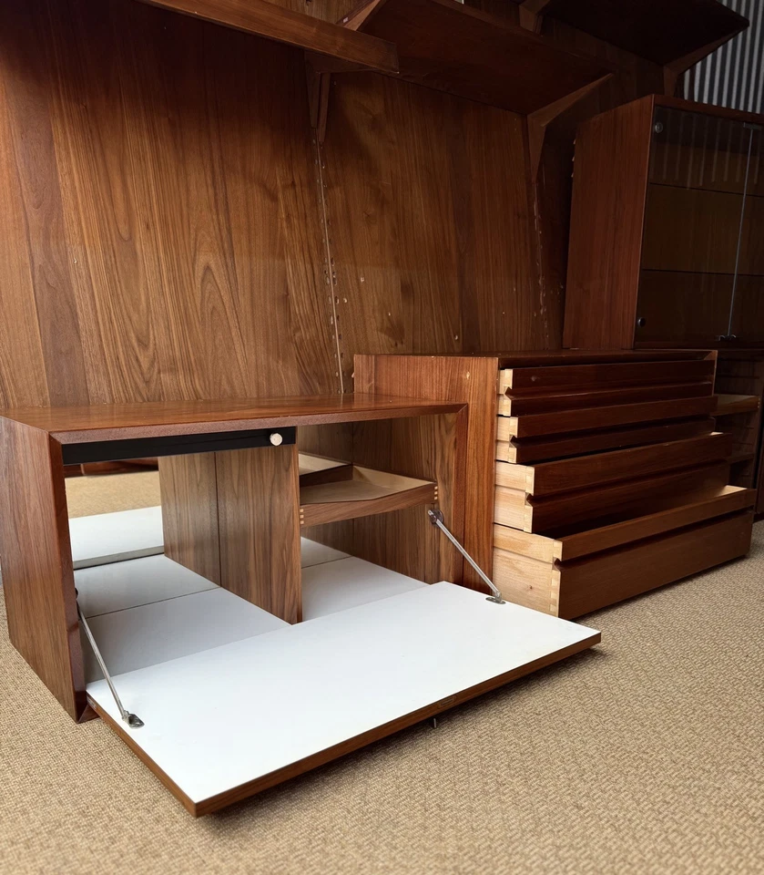 Unidad de pared modular gabinete danés de nogal Poul Cadovius 'Cado', años 60 MCM Foto 2 de 4