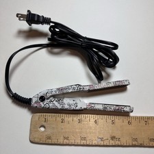 Cricket Mini Flat Iron LN-99 Travel Hair Straightener 120V 15W Compact Cute