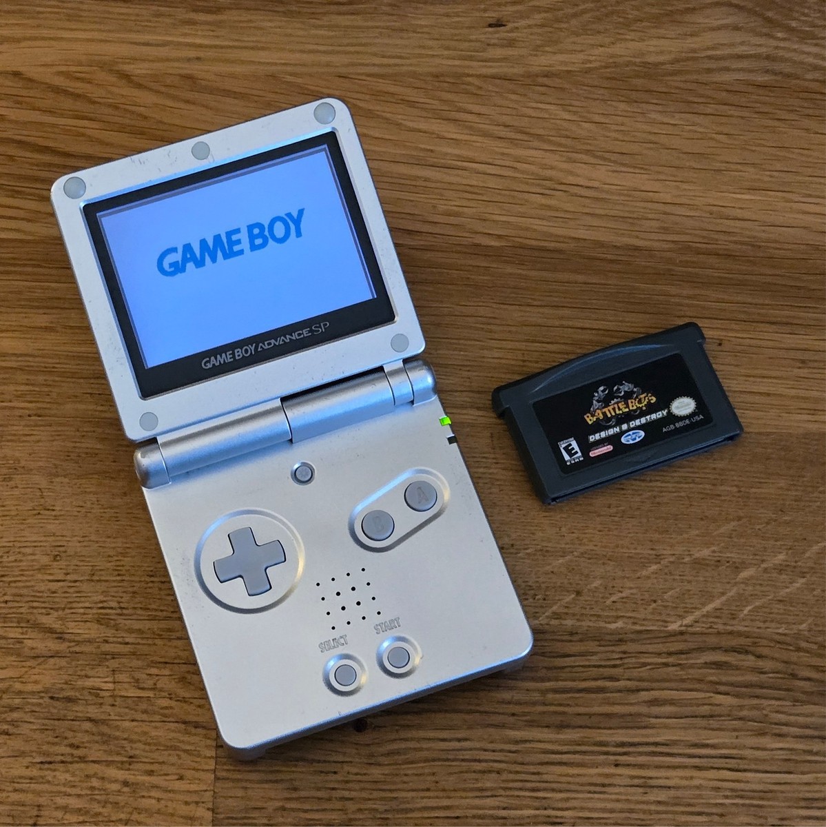 Nintendo Switch Nintendo GAMEBOY ADVANCE AGS-S-ZKA Nintendo Game Boy Advance SP - Platinum (AGS-S-ZVA) (AGS-S