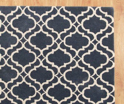 New Ryann Scroll Tile Indigo Blue Moderner handgetufteter Teppich aus 100 %...