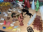 COWBOYS & INDIANS - Vintage Plastic Figures - Lot - Tim Mee - RARE!!!  100+ Pcs — photo 5