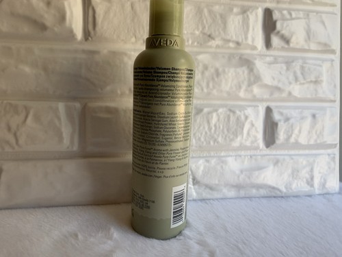 Aveda Pure Abundance Volumen Shampoo für feines Haar 8,5oz/250ml - Bild 2 von 3