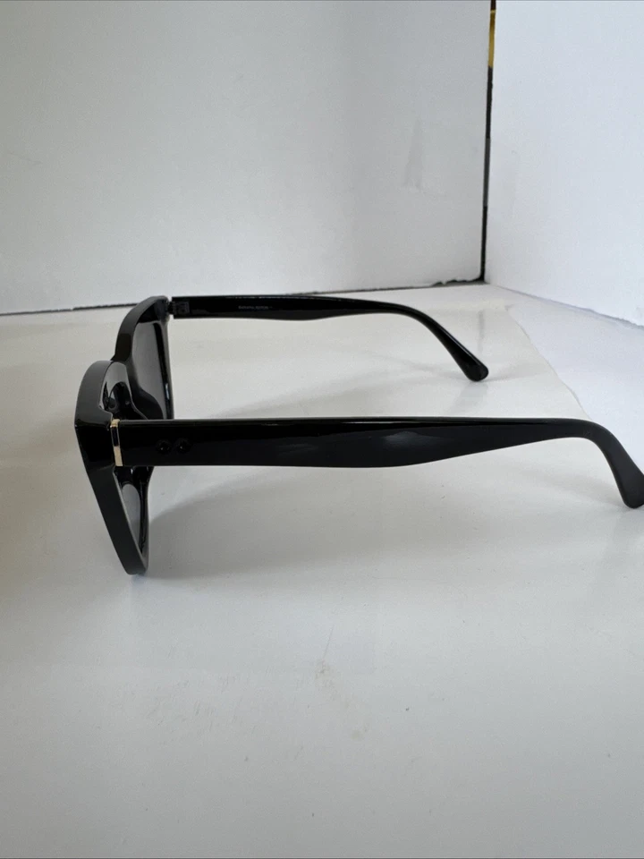 Banana Republic Cat Eye sunglasses  Size 51mm 138mm 20mm Women’s - Parts Repair - Image 2 of 4