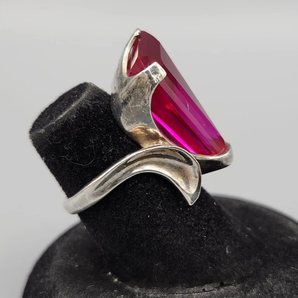 Large Fantasy Cut Lab Created Ruby Sterling Silver Modernist Ring Sz 5 7.5g - Image 4 of 4