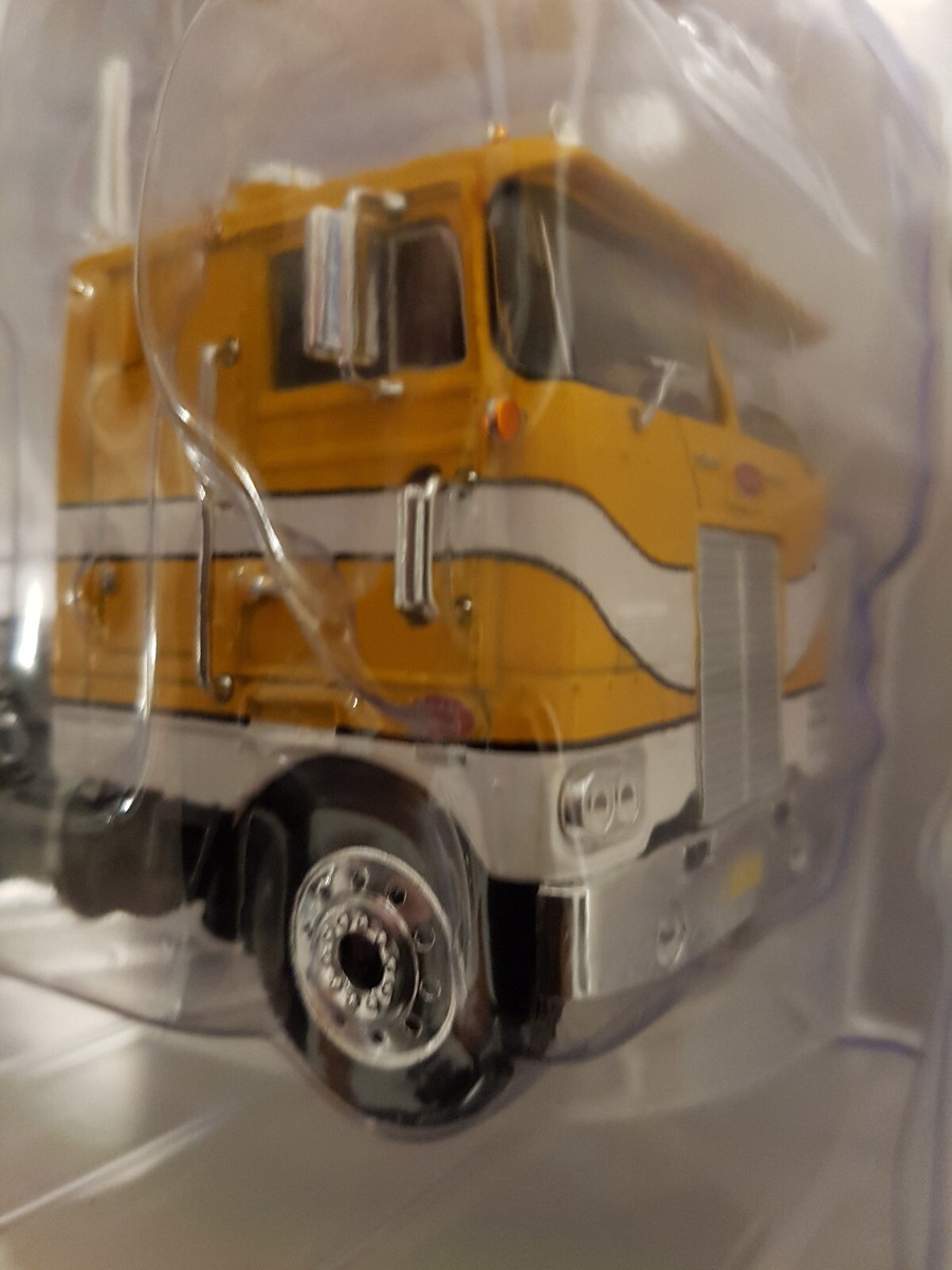 Altaya IXO Peterbilt 352 H John F. Ivory - 1/43 - Camion Américain Avec Semi-remorque - Occasion