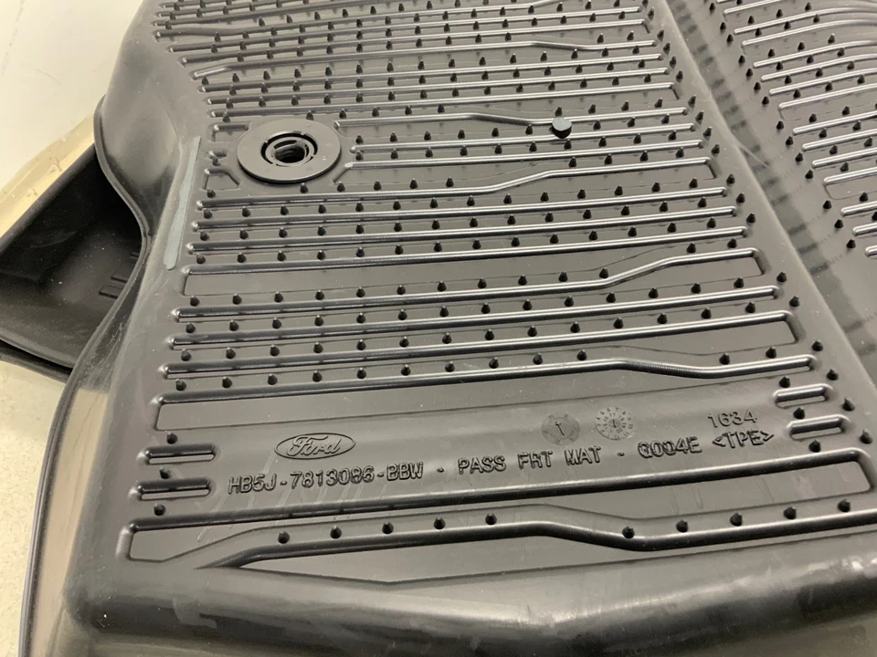 NEW!2013-2015 FORD EXPLORER  FRONT REAR LEFT RIGHT FLOOR MATS SET 4 OEM 13 14 15 Foto 3 de 4