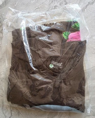HANES COMFORT SOFT ORGANIC CREW NECK TSHIRT~SIZE M~ BROWN WITH FLOWER/BOAT MOTIF - Image 1 of 4