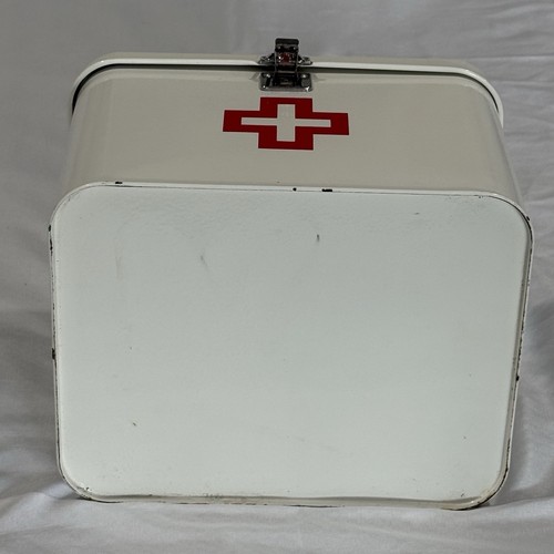 Vintage Red Cross White Metal First Aid Kit Removeable Draw Latch Handle - Picture 11 of 22