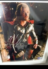 Signiertes Foto 8x10 Chris Hemsworth mit Beckett Zertifikat