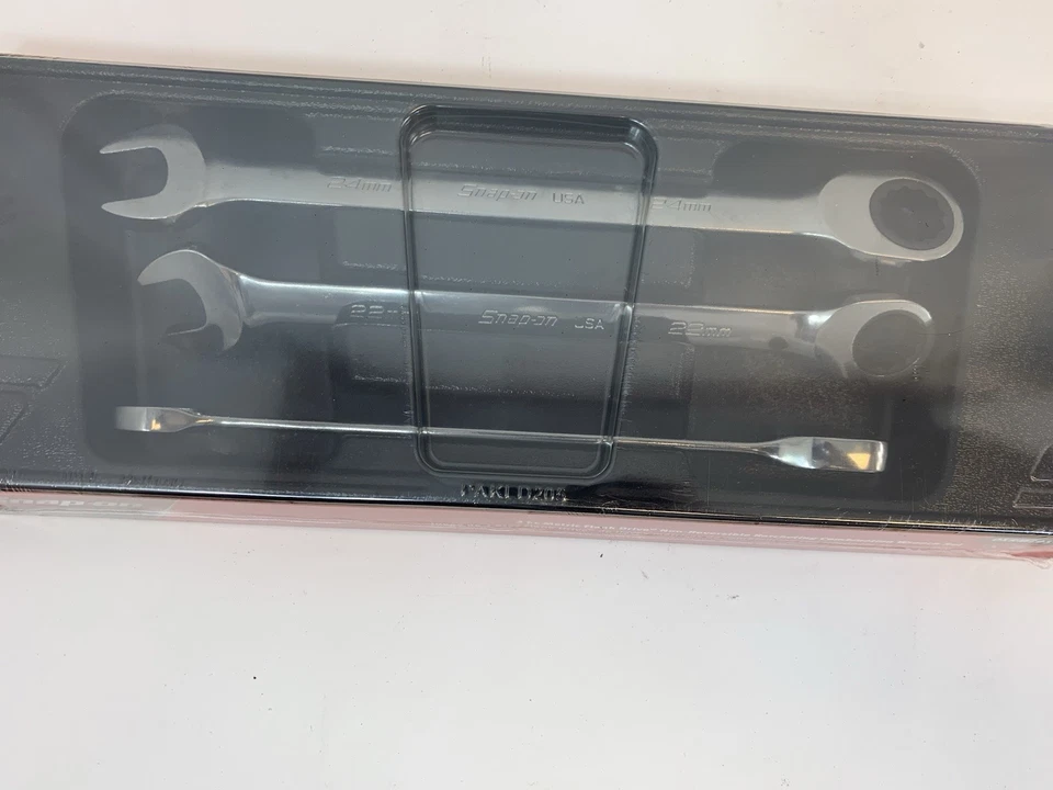 NEW SNAP-ON OXRM703A 3PC METRIC  NON-REVERSIBLE RATCHETING COMBO WRENCH  NEW - Image 3 of 4
