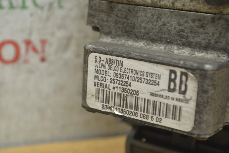 2001-05 Pontiac Bonneville Park Avenue ABS Pump Control 25732254 Module 139-9D3 - Image 2 of 4