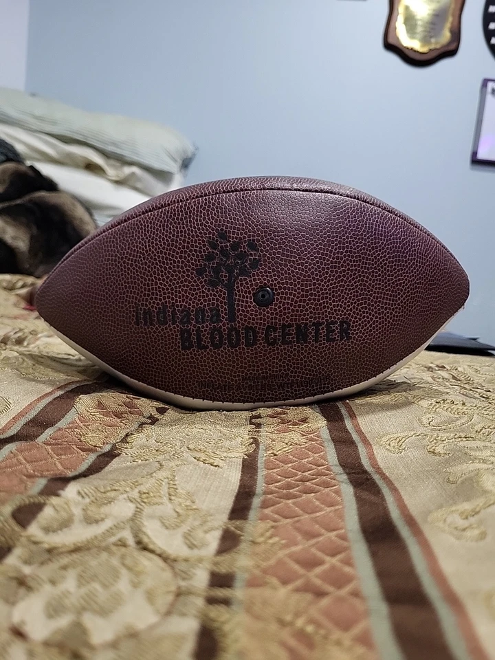 Balón de fútbol americano oficial Wilson The Duke NFL COLTS Anthony Castonzo Foto 4 de 4